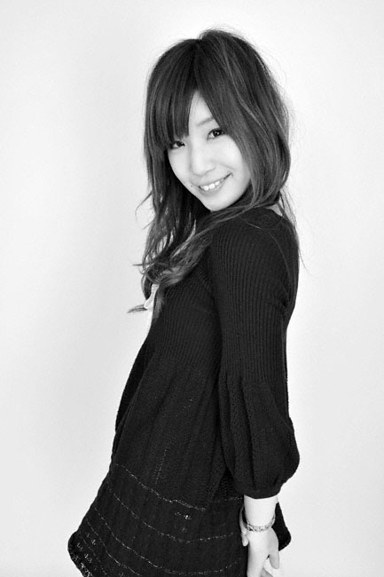 hitomi028bw