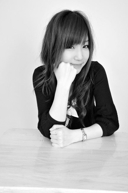 hitomi034bw 